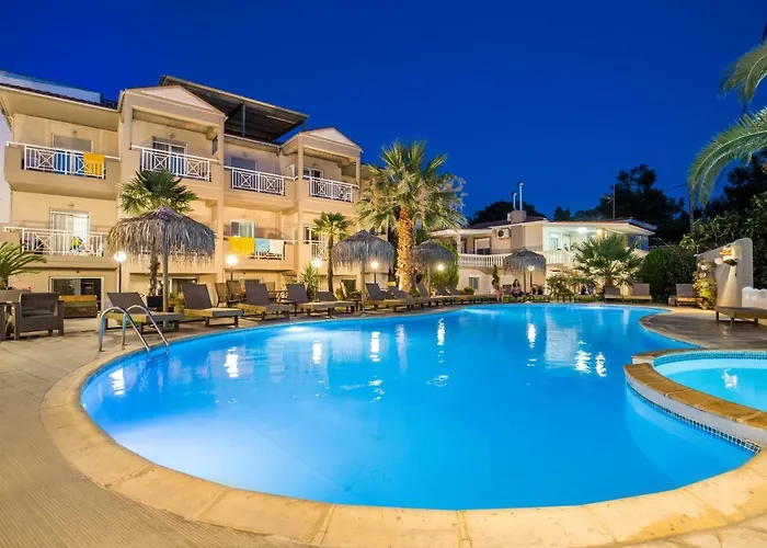 מלון Hotel Potos 3*