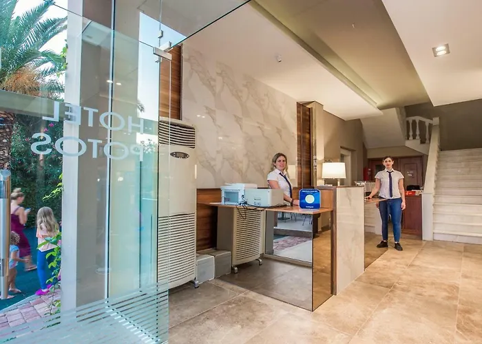 Hotel Potos ポトス