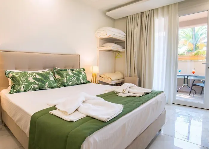 Hotel Potos 3* ポトス